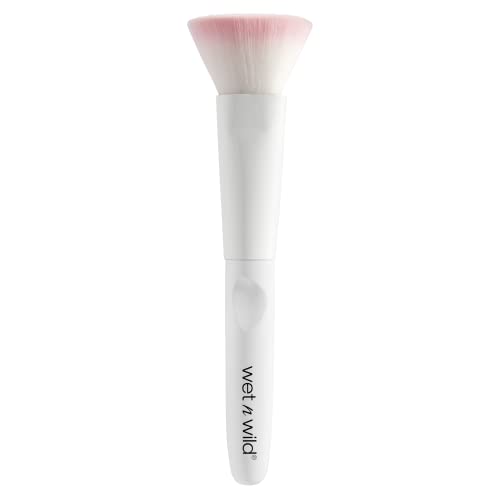 wet n wild Kabuki Brush, Flat Top for All Formulas, Densely-Packed Synthetic Bristles, Ergonomic Handle for Comfortable Control