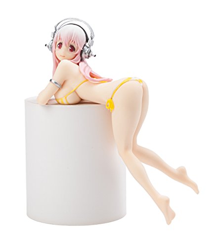 Furyu 5' Super Sonico Noodle Stopper Figure Yellow Stripes Ver.