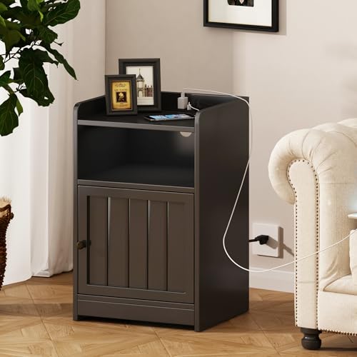 ChooChoo Nightstand with Charging Station, Night Stand with Cabinet and Open Storage, 2 AC and USB Power Outlets, Bed Side Table for Bedroom, Black