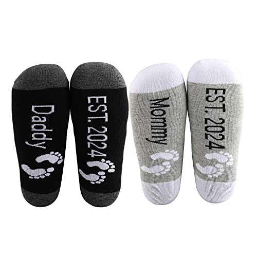 MBMSO New Parents Gifts Daddy Mommy Est 2024 New Mom and Dad Socks Pregnancy Reveal Gifts for Parent to be Gifts First Time (Daddy Mommy Est 2024)