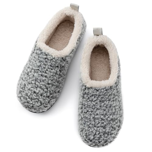 RockDove Women's Nomad Faux Shearling Lined Closed Back Slipper, Size 8-9 US Women, Light Grey