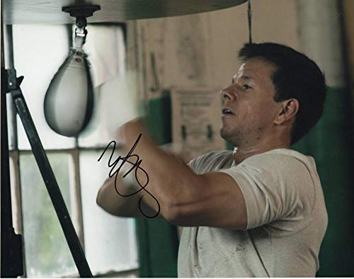 MARK WAHLBERG SIGNED AUTOGRAPH 11x14 PHOTO - FIGHTER, TED, THE DEPARTED, DONNIE