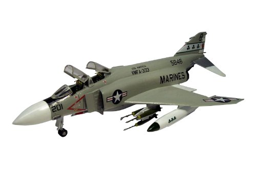 Accurate Miniatures F-4J Phantom II 'USN/USMC Fighter Bomber' Model Kit