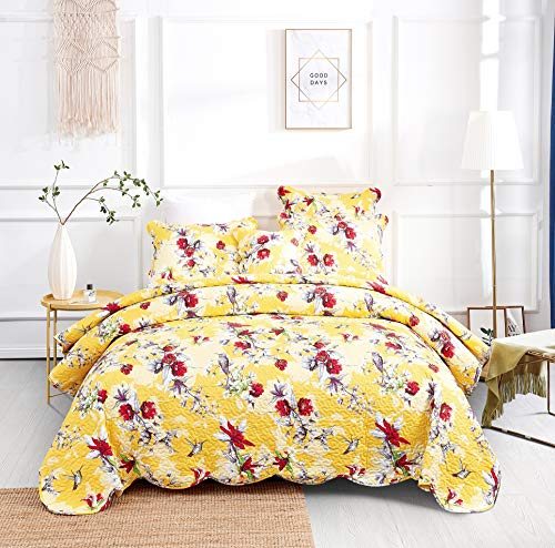 DaDa Bedding Radiant Sunshine Yellow Floral Bedspread Set - Hummingbirds Farmhouse Red Flowers Garden Quilted Coverlet - Scalloped Edges Bright Vibrant Multi-Colorful - Full - 3-Pieces
