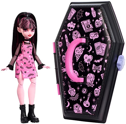 Monster High Doll & Accessories, Draculaura Gore-ganizer Beauty Kit with Bat Clips, Comb & Mirror, Customizable with Stamp Pen & Stickers