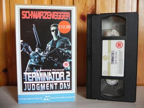 Terminator 2-Judgment Day [VHS]