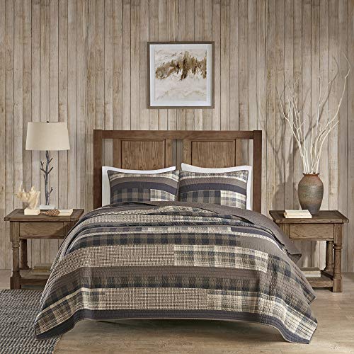 Woolrich Winter Plains Reversible Quilt Set - Cottage Styling Reversed to Solid Color, All Season Lightweight Coverlet, Cozy Bedding Layer, Matching Shams, Oversized Full/Queen, Stripes Taupe 3 Piece