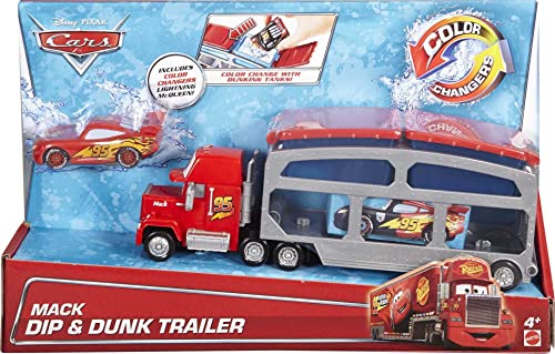 Mattel Disney Cars Toys Mack Toy Truck & Lightning McQueen Color-Change Car, Dip & Dunk Trailer with 2 Levels & 2 Water Tanks