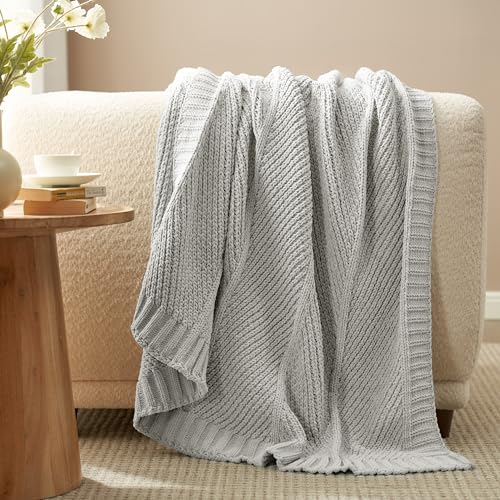 Amélie Home Cable Knit Throw Blanket for Couch, Chenille Knitted Chunky Knit Blanket with Chevron Texture Non-Shedding, Decorative Farmhouse Soft Blanket for Home Sofa Chair Bed, Light Grey, 50x 60