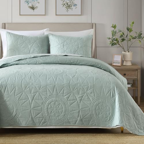 HORIMOTE HOME Quilt Set Queen Size(90' x 96'), Sage Green Lightweight Summer Bedspreads Coverlet Set, Soft Microfiber Bedding Cover with 2 Shams for All Season