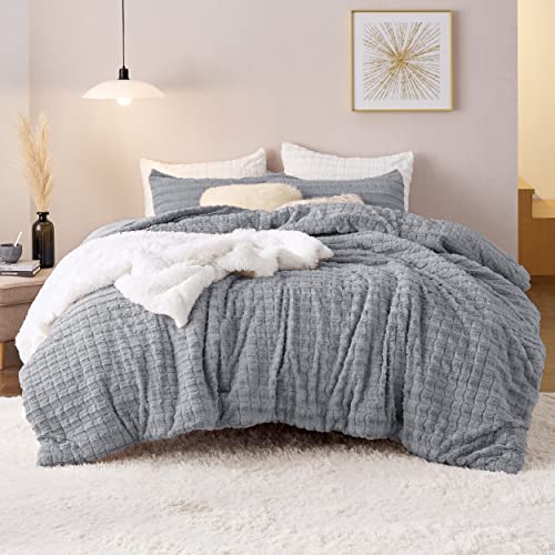 Bedsure Fluffy Comforter Set Queen - Ultra Soft Faux Fur Comforter, Grey Comforter Set Queen Size, Winter Warm Fuzzy Bedding Set, Luxury Plush Bed Set 3pcs (1 Shaggy Comforter + 2 Pillowcases)