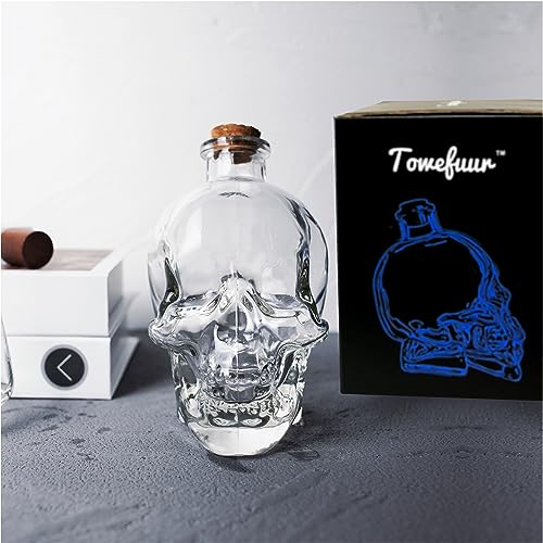 Skull Decanter Lead-free Glass With Cork Stopper - Halloween Decor Whiskey Decanter for Liquor, Vodka, Wine, Bourbon Christmas Gifts For Men Dad and Women (750ML)