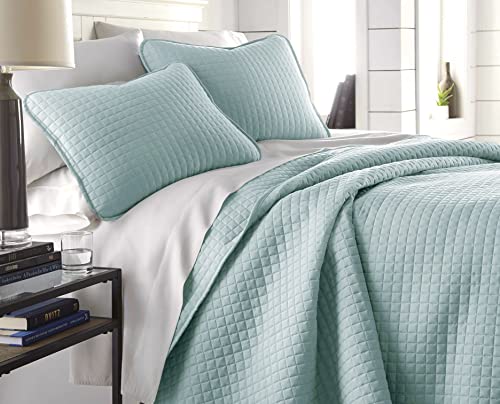 Vilano Springs, Premium Quality, Soft, Wrinkle, Fade, & Stain Resistant, Easy Case, Oversized Quilt Cover Set with 1 Quilt Set and 2 Shams, King/California King, Sky Blue