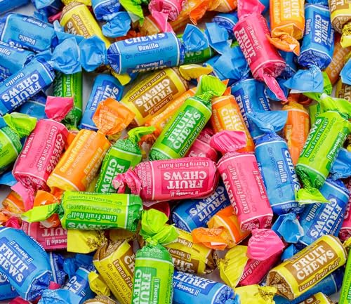 TOOTSIE ROLL FRUIT CHEWS Candy 2 lb – Bulk Candies Bag, Soft Fruity Candy, 5 Assorted Flavors, Gluten & Peanut Free, Individually Wrapped (136 Pieces)