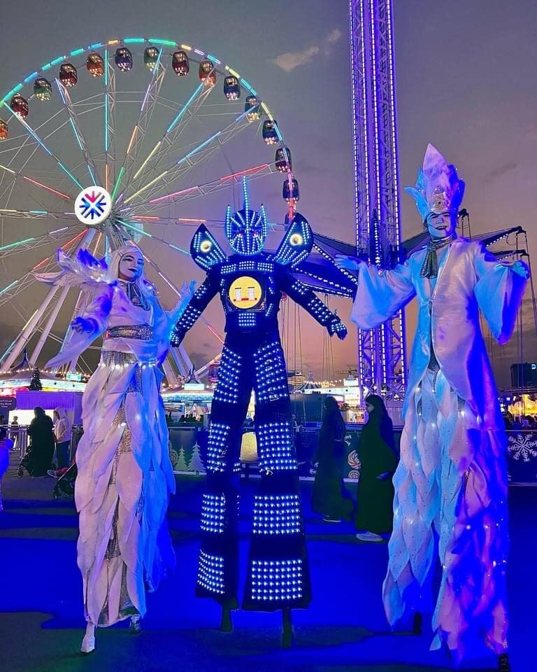 Earthradius LED Robot Stilts Walker Cosplay Costume Suit with Screen Fit Halloween Party Music Festival Night Club Stage